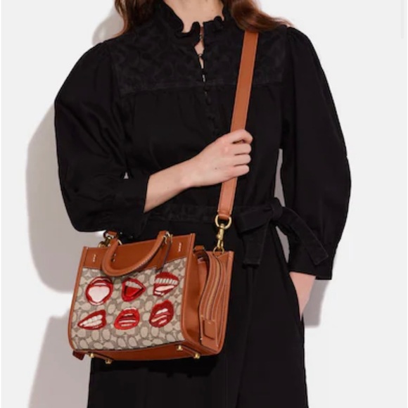 New Coach X Tom Wesselmann Rogue 25 In Signature Textile Jacquard - Picture 4 of 8